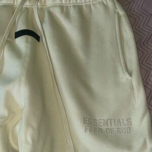 FOG Essentials Sweatpants
Canary Yellow
